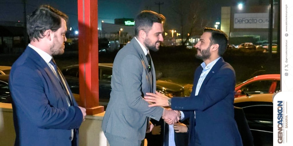 gencaskonskrya's tweet photo. Genç ASKON Genel Başkanımız Abdulsamet ÖZTÜRK, Sakarya Şubemizi ziyaret ederek yönetim kurulumuz ve üyelerimizle bir araya geldi. Gerçekleşen buluşmada teşkilat çalışmalarımız, genç girişimciliğin gelişimi ve önümüzdeki dönem hedeflerimiz üzerine verimli istişarelerde bulunuldu. https://t.co/ZnKrTMZebi