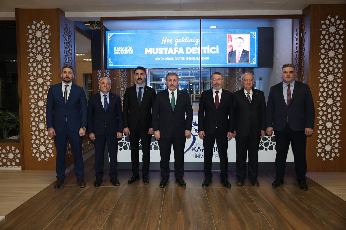 bbpgenelmerkez's tweet photo. Genel Başkanımız Sayın @Mustafa_Destici, 
Karabük Üniversitesi Rektörü Prof. Dr. Fatih Kırışık’ı ziyaret etti.
Nazik ev sahiplikleri ve üniversitenin yürüttüğü akademik çalışmalar hakkında paylaştıkları kıymetli bilgiler için kendilerine teşekkür ediyoruz. https://t.co/mwfdTazCU4