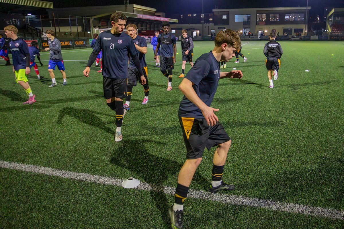 Dorking Wanderers Academy tweet media