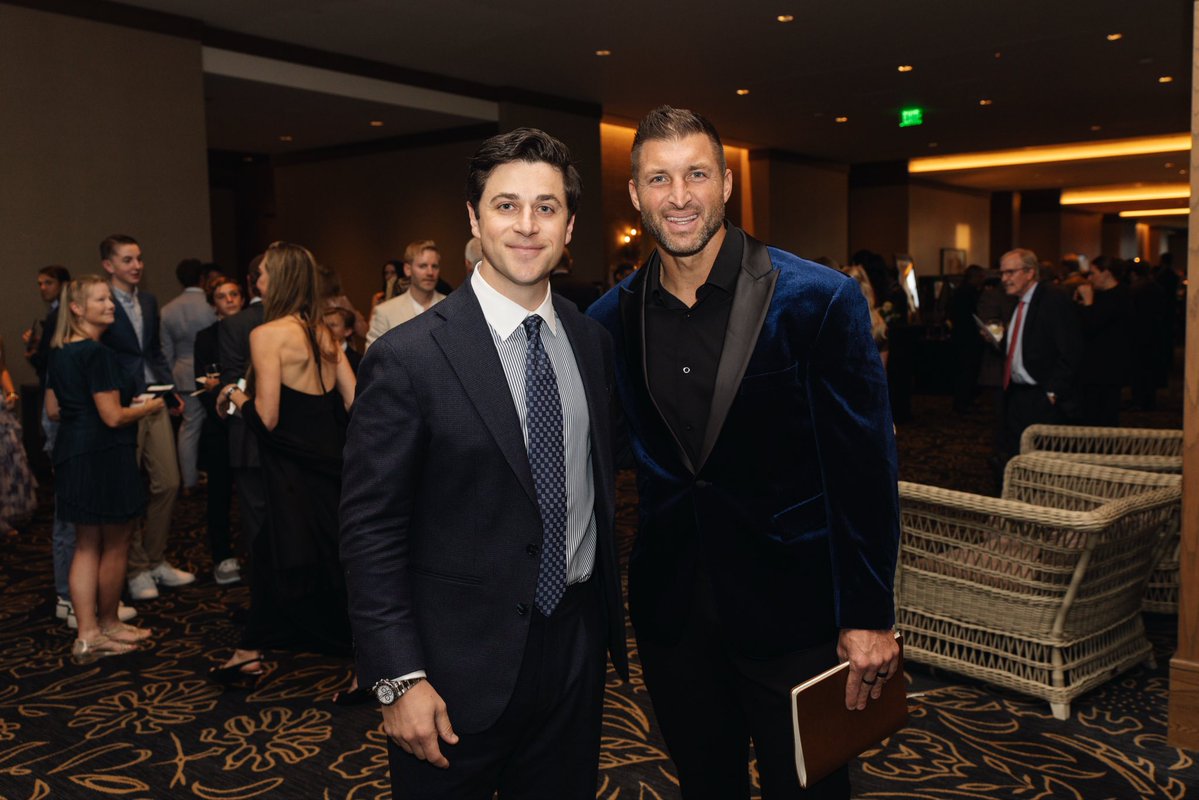 David Henrie tweet media