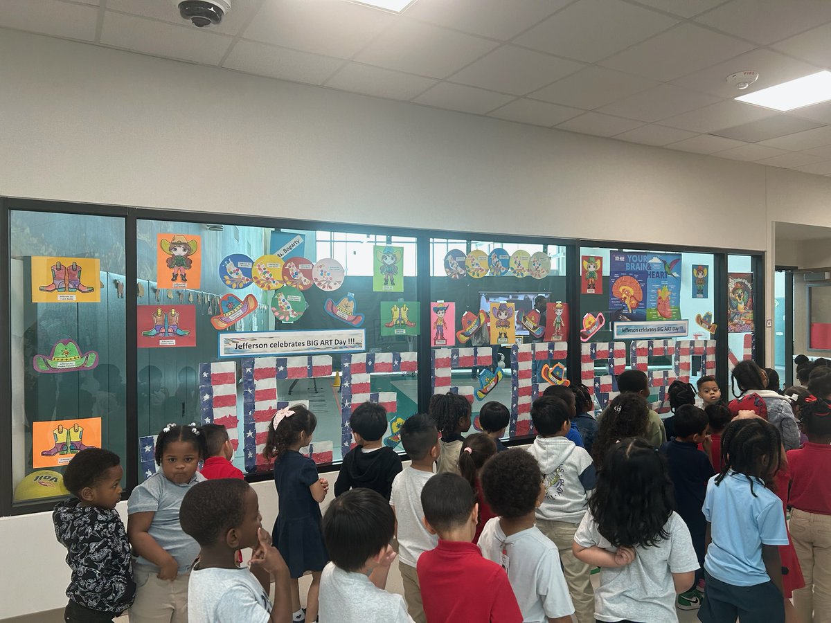 Elizabeth King tweet media