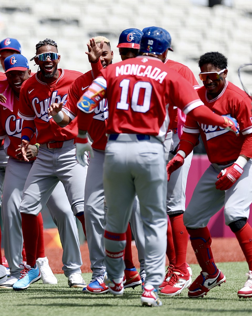 Halo Talk tweet media