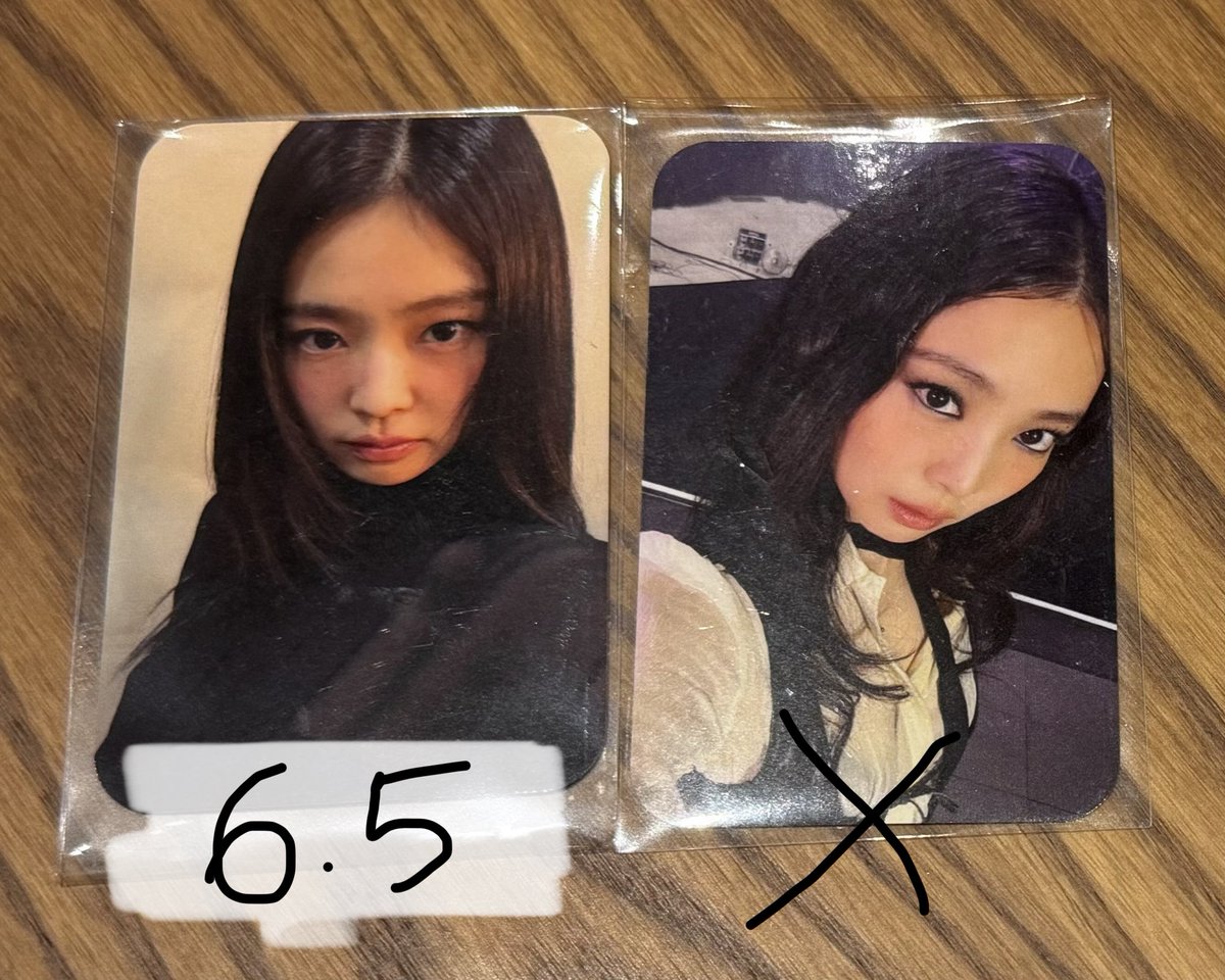 _nlsova__'s tweet photo. 제니 루비 1주년 팝업 포카 양도 WTS

⭐️ on hand ⭐️ 
https://t.co/ijEyQpmLGK or DM

ㅅㅊㅇ 블랙핑크 md 굿즈 jennie ruby popup 대리구매 더현대 https://t.co/3uJ2O5fAMf
