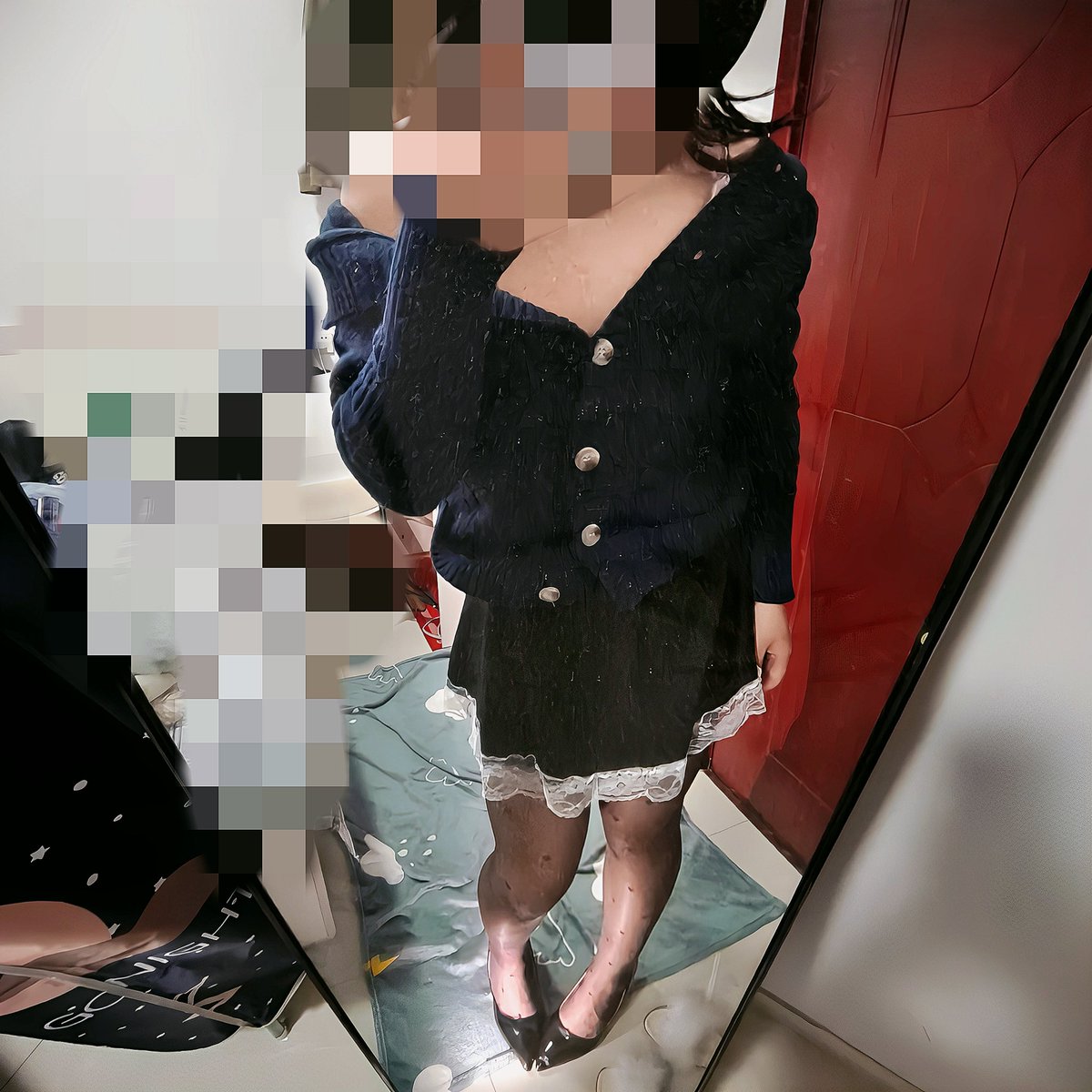 ZXx0401Xx's tweet photo. 有小🐶想要跪在萱萱妈妈的脚下嘛
#男娘雌堕 #男娘女王 #女王s调教男m #sm #调教贱狗 #男娘妈妈 #男娘cd #男娘调教 #反差女大 https://t.co/pwtDVWWylr