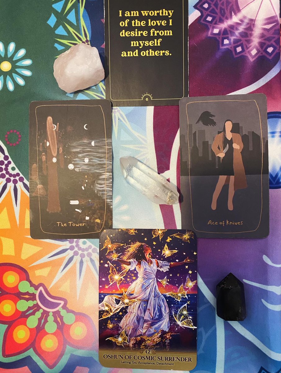 FreQueencyHeals's tweet photo. 1. Hey Royalty 👑

It’s #FreQueencyFriday🤸🏿‍♀️ today &amp; we’re tapping into the energy of this recent full moon 🌕 + lunar eclipse with a FREE Mini FreQueency Moon Spread

Click the individual card image &amp; read the alt image description for your channelled insight 🔮

A 🪡 https://t.co/hHObswMbCv