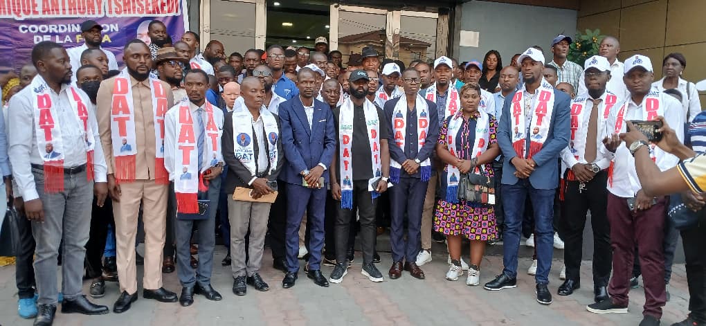 Aigle603482822's tweet photo. La Anthony Tshisekedi a démontré une fois de plus sa capacité de mobilisation et son engagement au service de la vision du Chef de l’État Félix Tshisekedi.
La rencontre tenue aujourd’hui avec les cadres ainsi que les comités fédéraux et communaux de Kinshasa a été un moment important d’échanges, de réflexion et de réorganisation stratégique. Elle a permis de renforcer la cohésion, d’harmoniser les actions politiques et de consolider la présence de la dynamique sur toute l’étendue de la capitale.
Sous la coordination nationale de Honoré Buka, les participants ont réaffirmé leur détermination à accompagner les réformes engagées et à poursuivre le travail de sensibilisation auprès de la population.
Cette activité marque une nouvelle étape dans la structuration et la mobilisation des forces vives autour des idéaux de progrès, de bonne gouvernance et de développement pour notre pays.
La Dynamique Anthony Tshisekedi reste plus que jamais engagée à œuvrer aux côtés des militants et des structures de base pour renforcer l’action politique et soutenir les ambitions de transformation de la République.