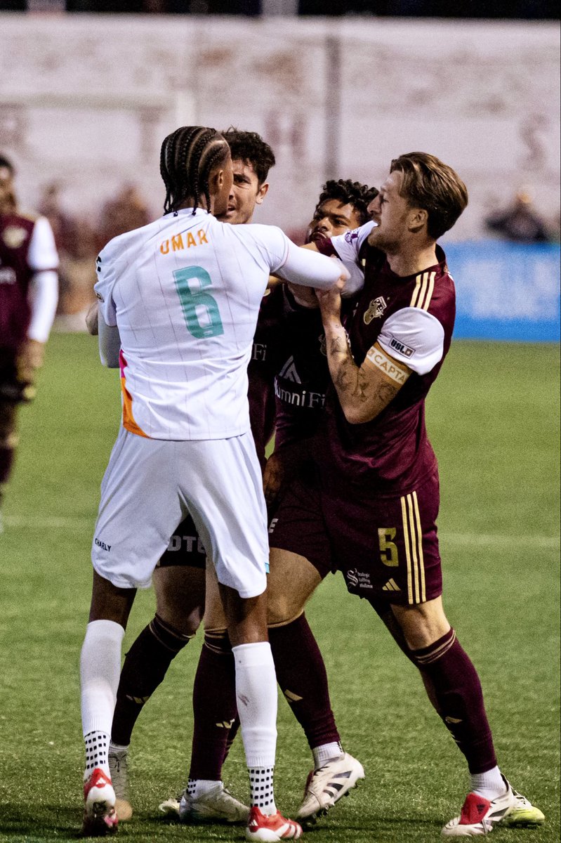 Mohamed Omar tweet media