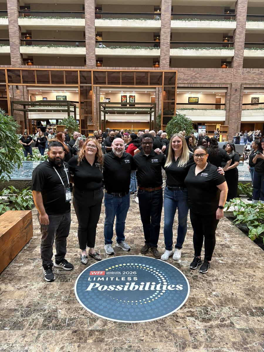 StephChilihead's tweet photo. @Chilis and Women’s Foodservice Forum: what an amazing inspirational week of leadership development! We are #WFFLimitless! https://t.co/gLWzTvEmZS