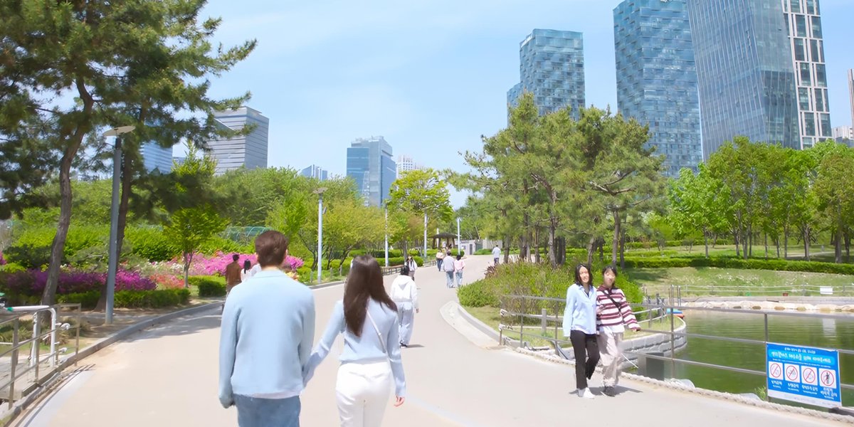 just finished #BoyfriendOnDemand and it was such a light hearted, refreshing watch. Nothing felt too heavy and it delivered exactly what it promised with all the og kdrama scenes in the best way. Jisoo and Seo In guk had really great chemistry, and ep 9 has to be my favorite +