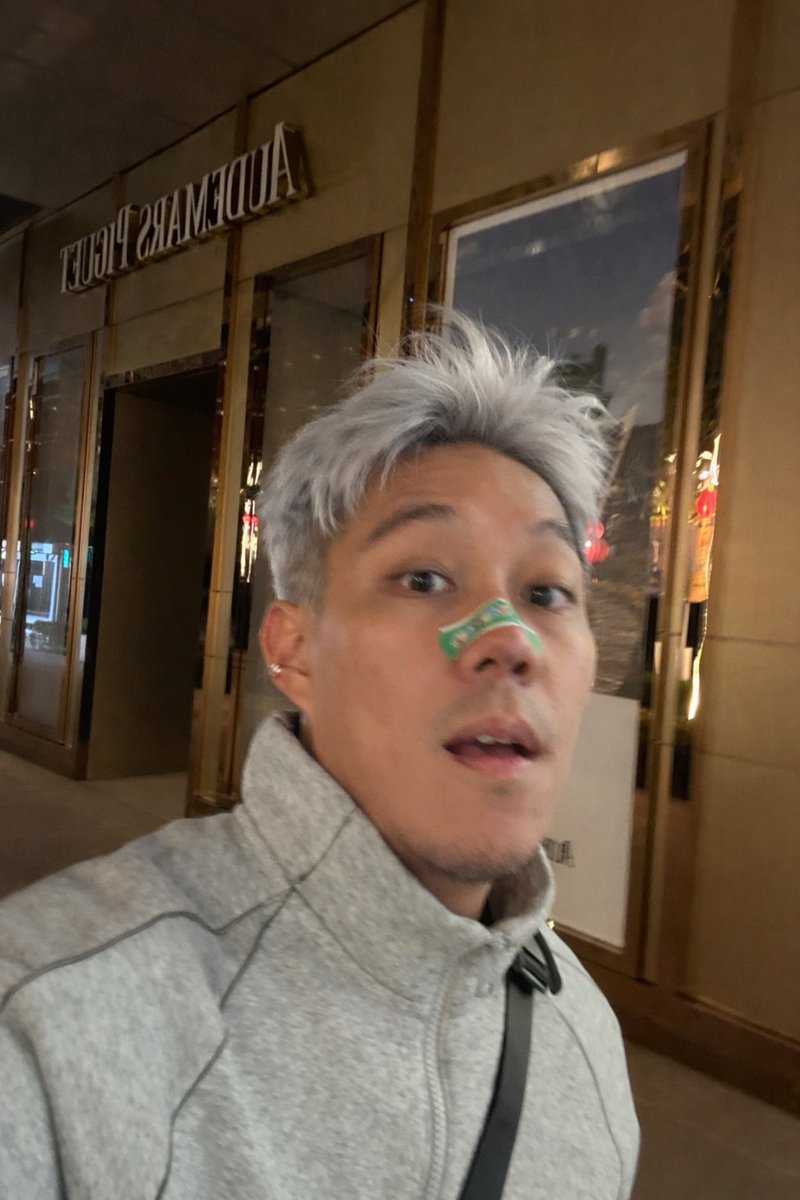 黑臉叔叔 tweet media