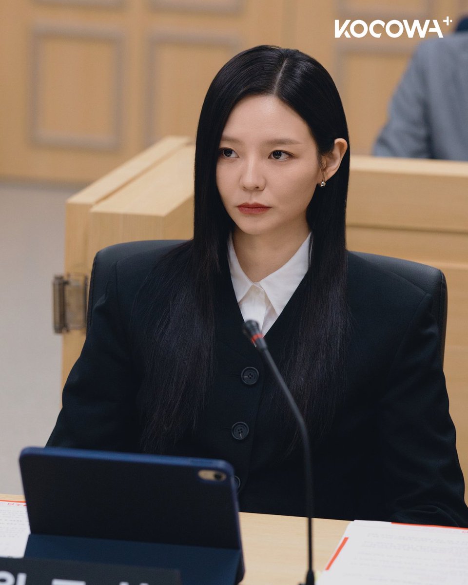 kocowa_official's tweet image. Meet the lawyers who are taking on the most unusual clients 👻 Watch them uncover the truth behind unfinished stories!

#PhantomLawyer premieres March 13 on #KOCOWA+!

*Will be available in new German, French, and Italian subtitles