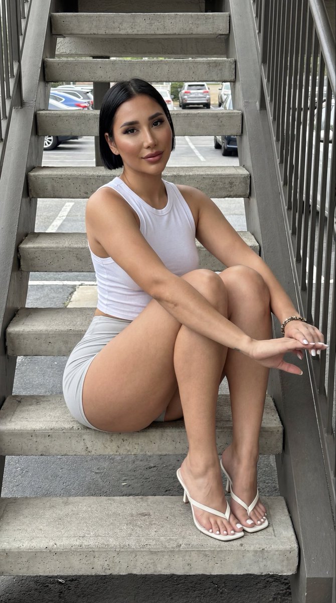 criollannabgo's tweet image. Workout fit too good not to wear all day 😏🏃‍♀️ #athleisure #gymstyle