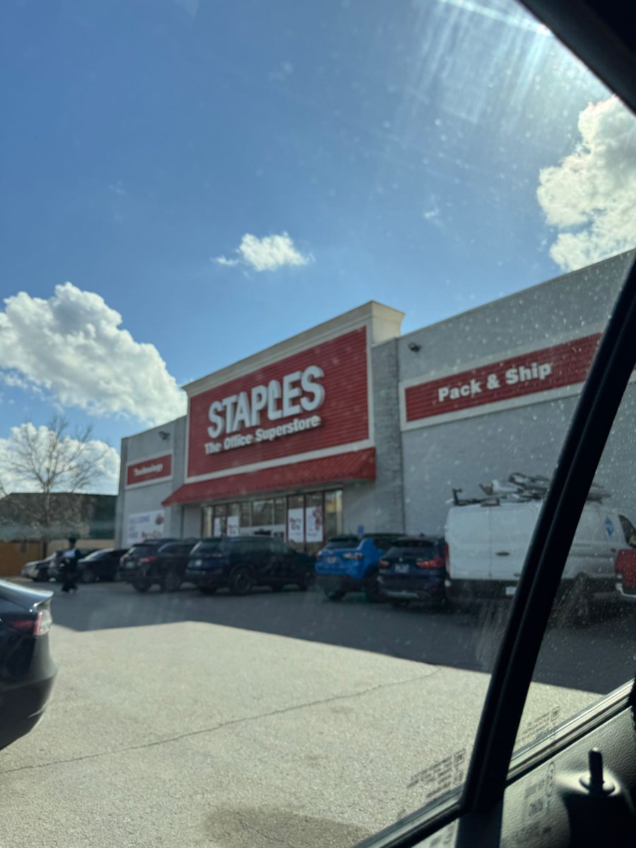 taylor desseyn tweet media