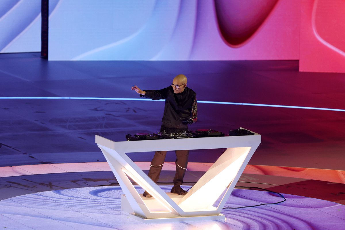 milanocortina26's tweet image. And here comes Miky Bionic! 📀

#MilanoCortina2026 #Paralympics #OpeningCeremony #SaveTheBestForLast