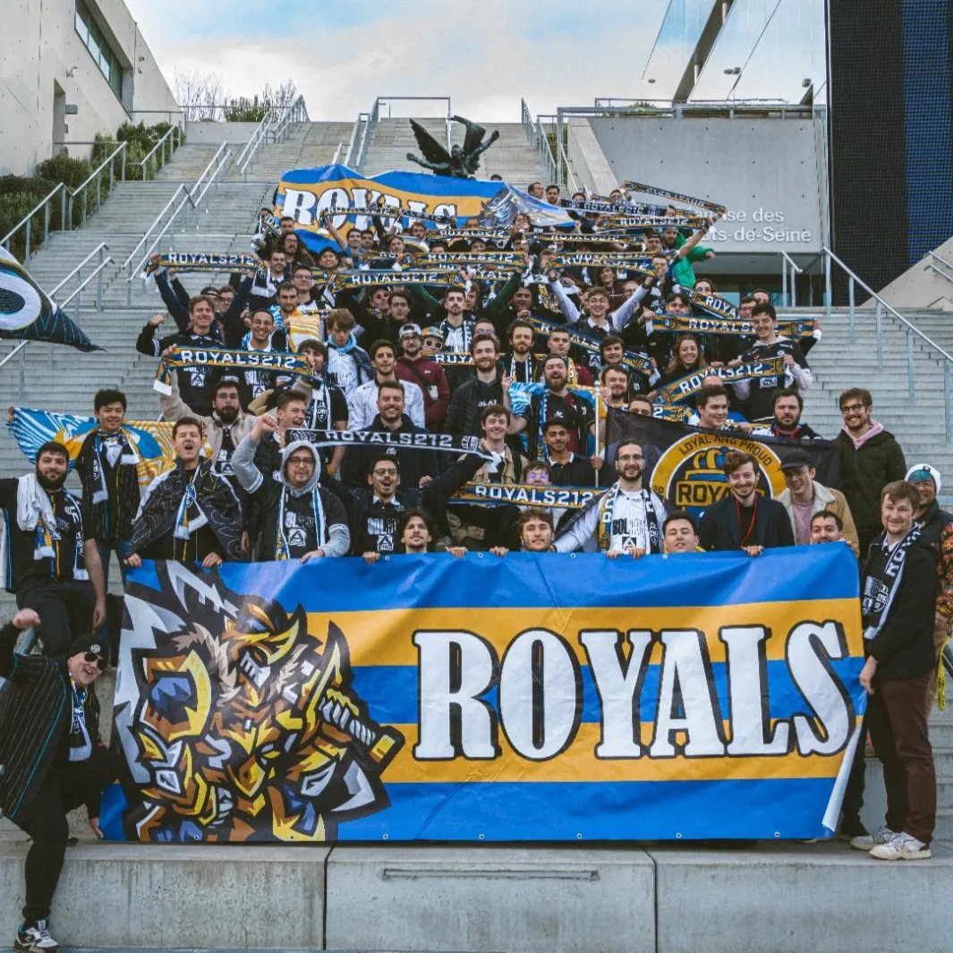 SolaryUltras's tweet photo. Solary est champion de LFL
Royals 212 existe depuis 2022, merci pour tous ces moments passés ensemble
💛💙 #SLYWIN https://t.co/3Mdwr2mun3