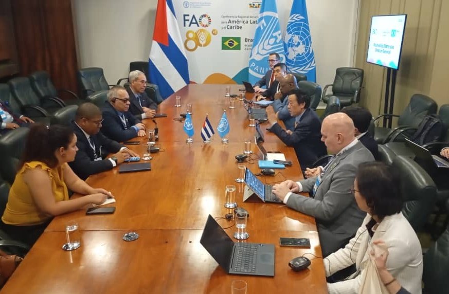 Sostiene <a href="/JesusOtamendiz/">Jesús Otamendiz Campos</a> encuentro con el Director General de la #FAO  como parte de los encuentros bilaterales en el marco de la 39 Conferencia Regional de la FAO que se celebra en Brasilia, Brasil.
<a href="/JesusOtamendiz/">Jesús Otamendiz Campos</a> <a href="/MTSS_CUBA/">MTSS CUBA</a> <a href="/lixgiana/">Lixgiana Alvarez</a>