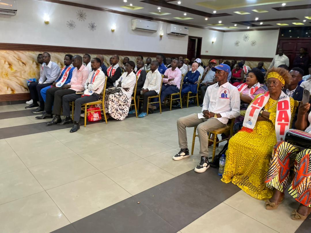 honore_buk69056's tweet photo. La DAT  a tenu ce jour une importante séance de travail avec les cadres ainsi que les comités fédéraux et communaux de Kinshasa.
Cette rencontre a permis de renforcer la cohésion interne, d’harmoniser les stratégies d’action et de consolider la mobilisations https://t.co/QK3LlaKwop