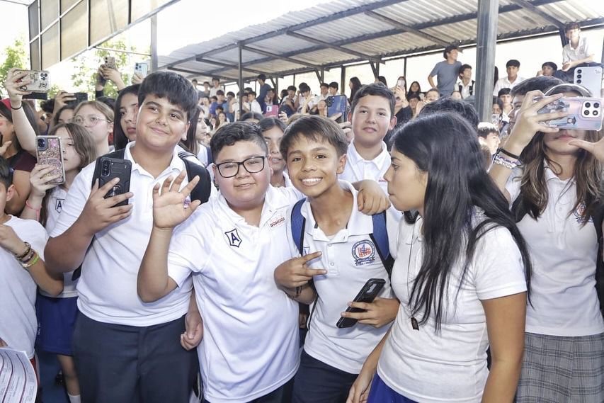 🟠 “Mochila Segura” será un protocolo moderno y en total respeto a los derechos humanos. 🎒✨

📨 Lee el boletín completo en: facebook.com/share/1AgCVfZN…