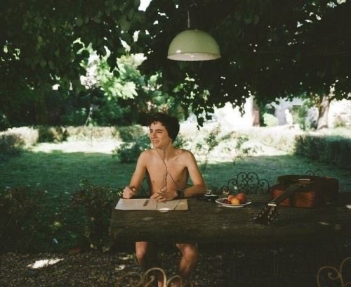 TheCinesthetic's tweet photo. timothée chalamet behind the scenes of call me by your name (2017) https://t.co/gV2iKOjqU1