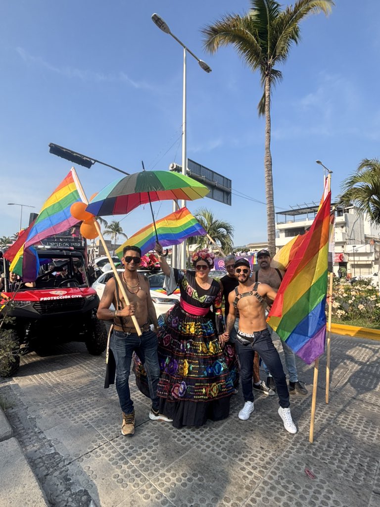Gay Guide Vallarta / Guía Gay Vallarta tweet media