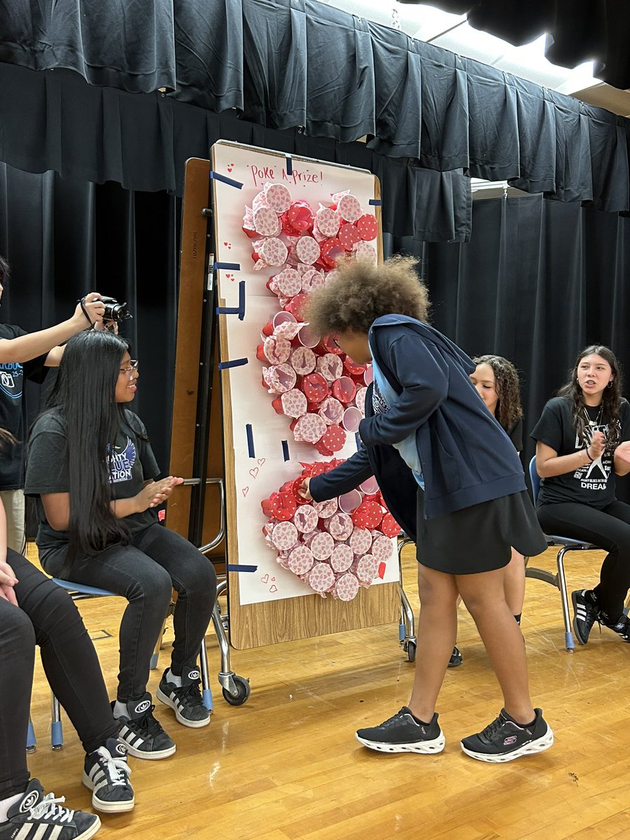 Three Oaks Middle tweet media