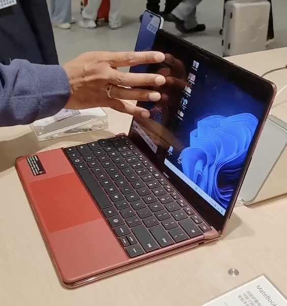 James 🌐 tweet media