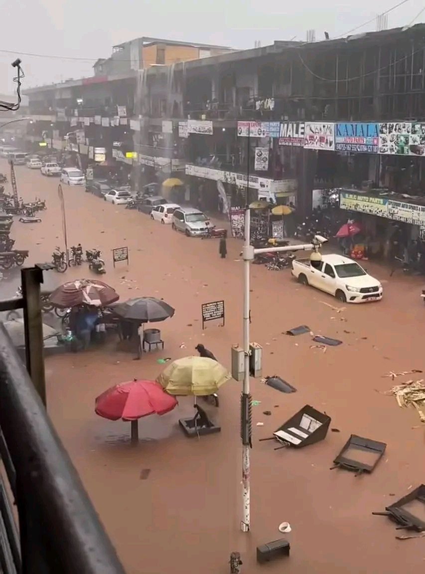 FHamzaug60472's tweet photo. As a country, why don't we get an everlasting solution to this situation. For how long will citizens succumb with losses whenever the rainny season comes! Something practical and permanent must be done to over come this. https://t.co/xnwpzDJ0f0