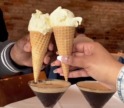 ウェストヴィレッジのフェルディは、自家製パスタやシーフードが人気の本格イタリアン。デザートのジェラートは席に来て目の前で作ってくれる演出もあり味も体験も楽しめます 
ferdinyc.com 

#ニューヨーク生活 #ニューヨークレストラン #ニューヨーク旅行 #イタリア料理 #ジェラート