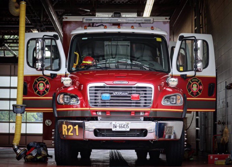 Oshawa Fire Services has a Working Fire in the area of Simcoe Street south and Whiting Ave. Please avoid this area.