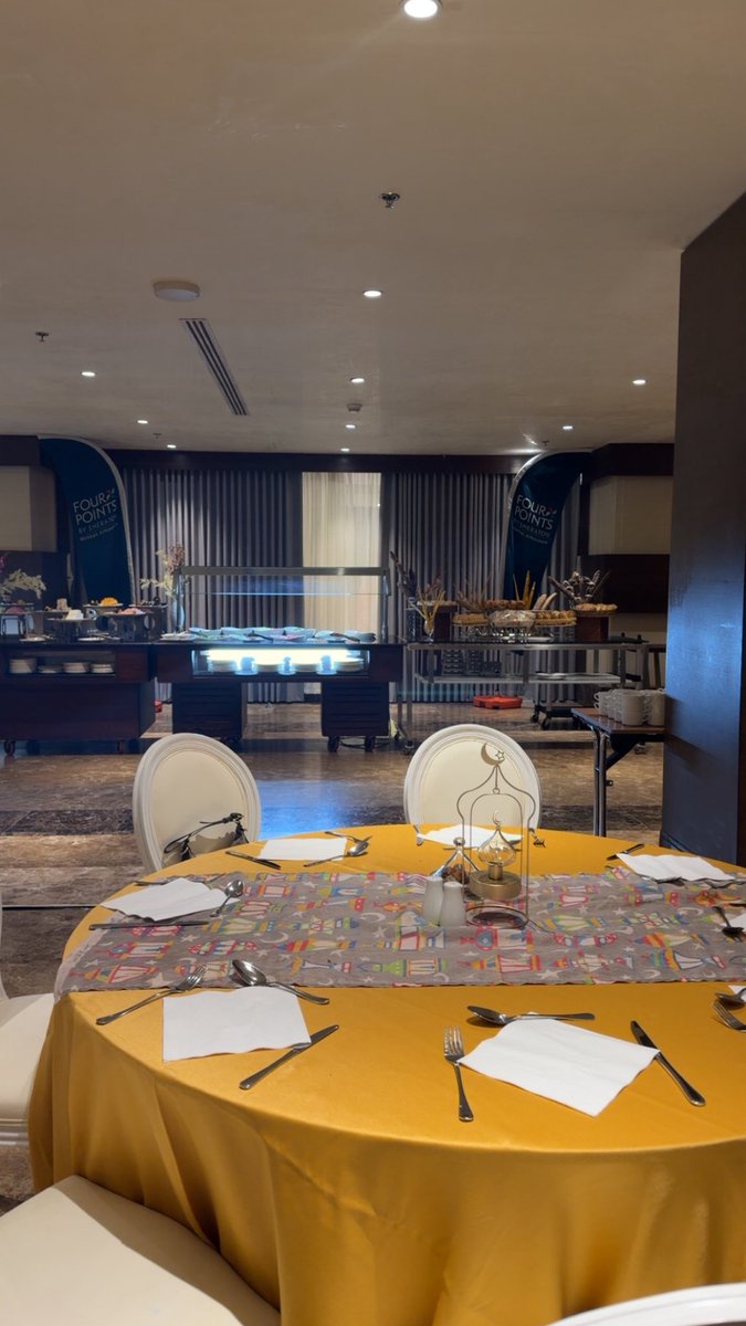 luj_n21's tweet photo. فطور تمريض مستشفى الولادة والأطفال بمكة في Sheraton four points 🤍✨ 
يوم رائع ومميز مثل تمريض الولادة والأطفال . https://t.co/bGVf5M69en
