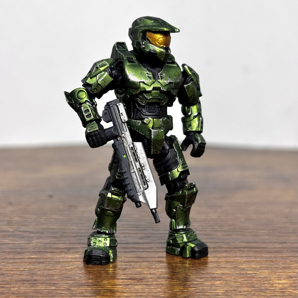 TheGcustoms's tweet image. The Master Chief
.
.
My latest and most love filled mini - Chief! Using a new 3D kit, this figure was meticulously hand painted in his iconic green, black, and gold. RP/shares if you enjoy! #halo #halo2 #haloinfinite #xbox #artist #miniature #halospotlight
