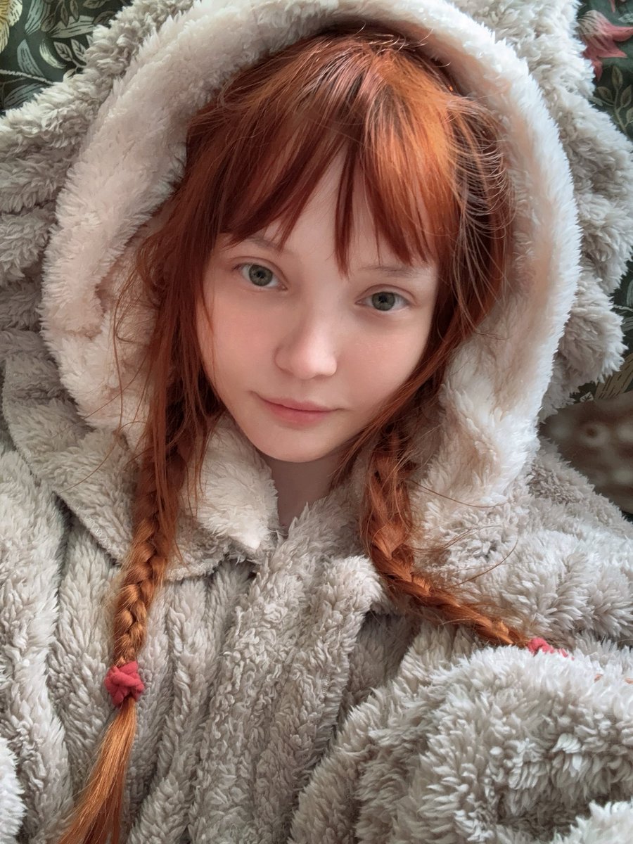 Alisa Leafy tweet media