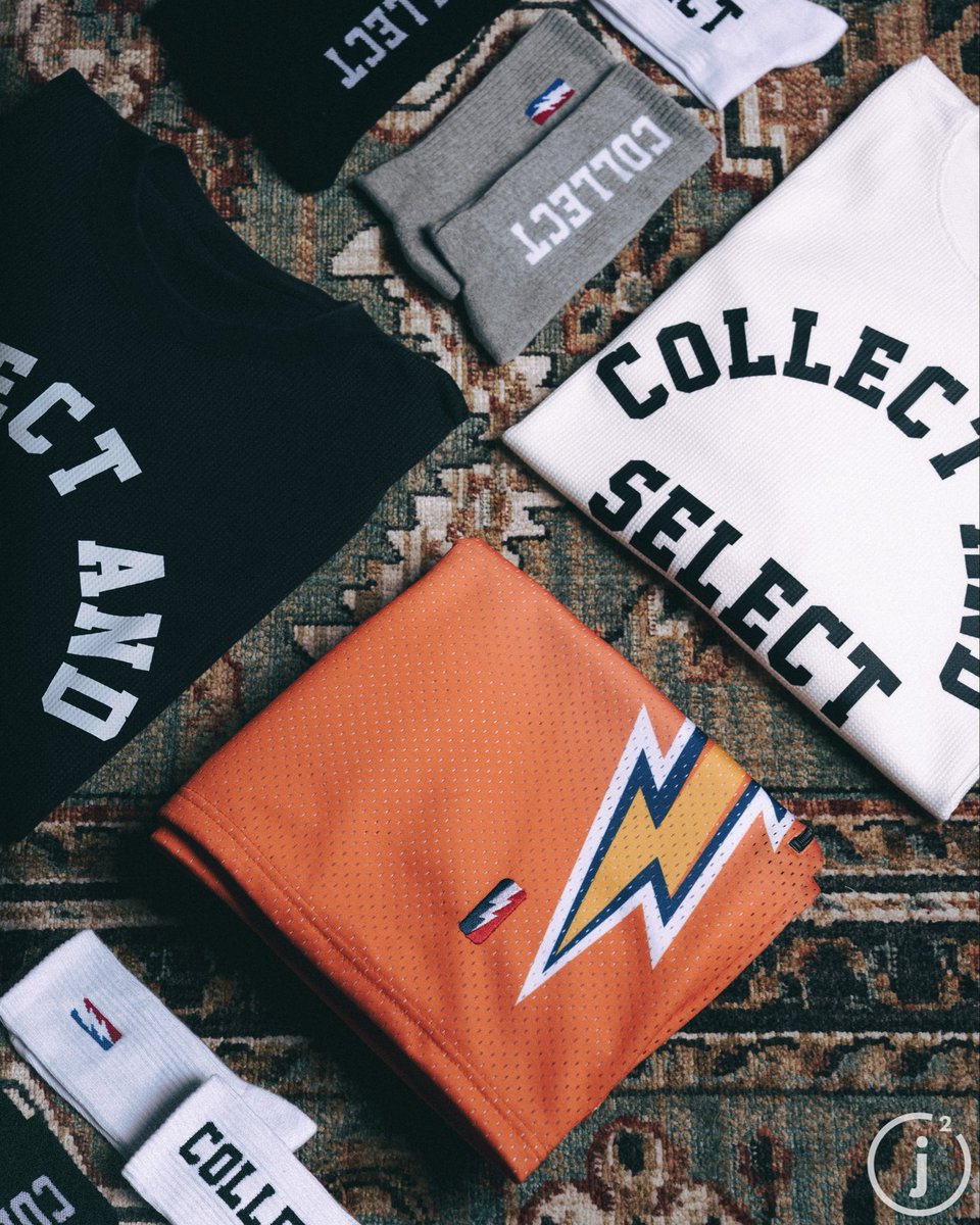 COLLECT & SELECT tweet media