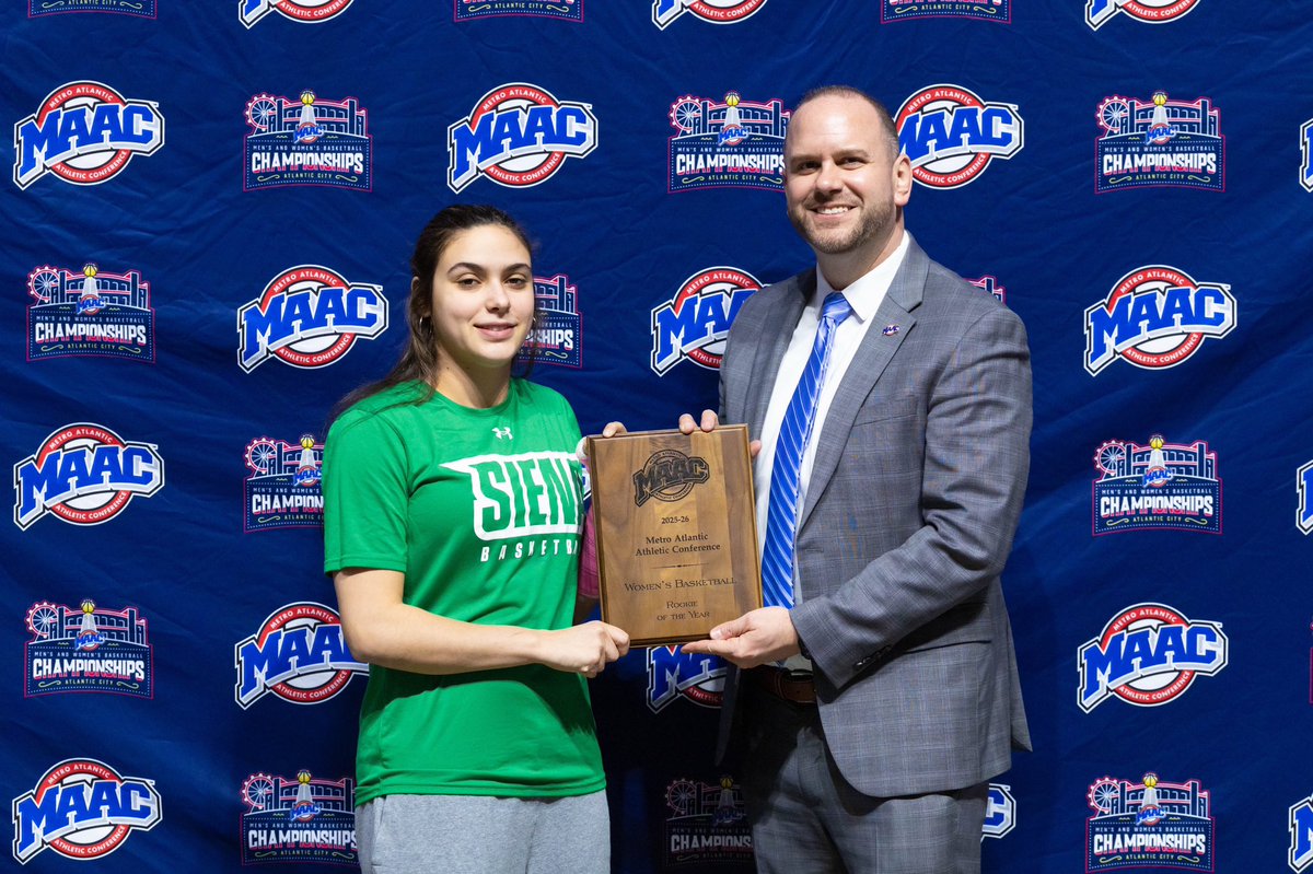 Siena_WBB's tweet photo. 🏆 @Cesci11 is heading home with some extra hardware 🤝

#MarchOn x #BuiltForSpeed x #RingCharacter x #Family 🤟 https://t.co/VPxJU54I25