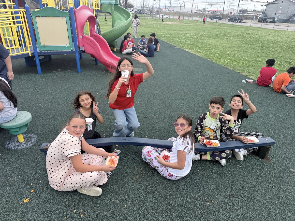 F.M. Gilbert Elementary tweet media