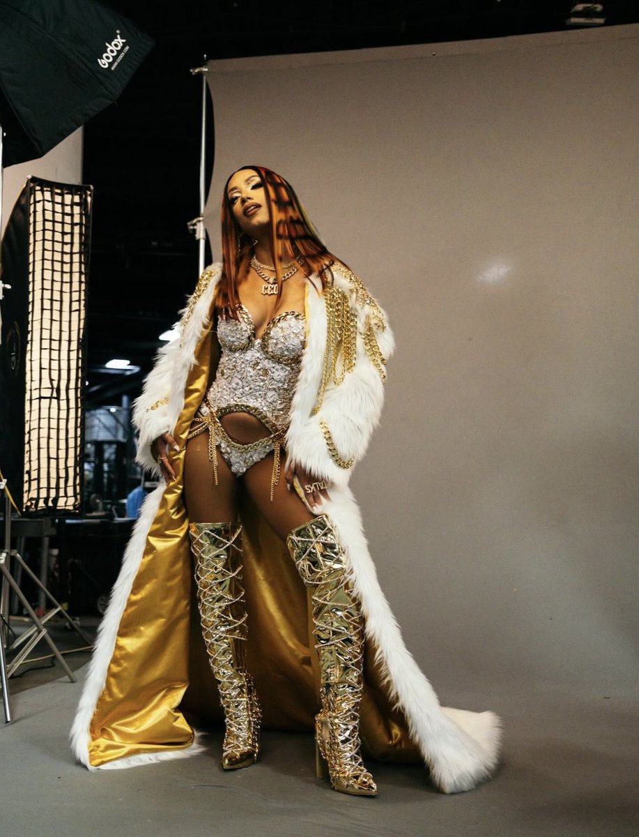 WrestlesHQ's tweet photo. Mercedes Moné returns to professional wrestling today.

Her presence has been heavily missed. https://t.co/HDkDlJoM5S