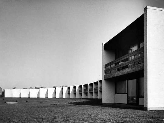 archistar1's tweet image. Case a schiera Skelhøje.
Ebeltoft, Danimarca, 1964.
#architects Friis &amp;amp; Moltke 

📷S. Krystallidis
#architecture