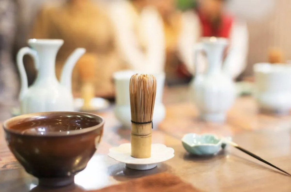 TravelYant95583's tweet image. Spring in Yantai, slow and serene 🍵
At Xiangshui Bay Tea Studio, try Song Dynasty whisked tea.
Grind, pour, whisk.
Watch the foam rise.
One cup, one quiet moment.
#Yantai #TeaCulture #SpringInYantai #VisitYantai