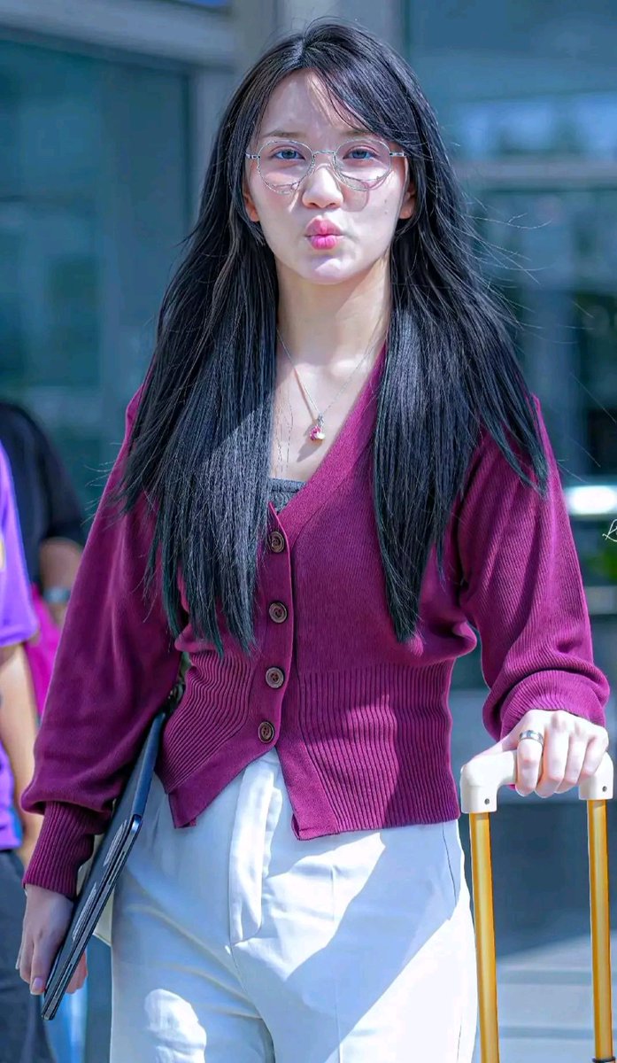 saturnus48🪐 (@miselyolandaa29) on Twitter photo 