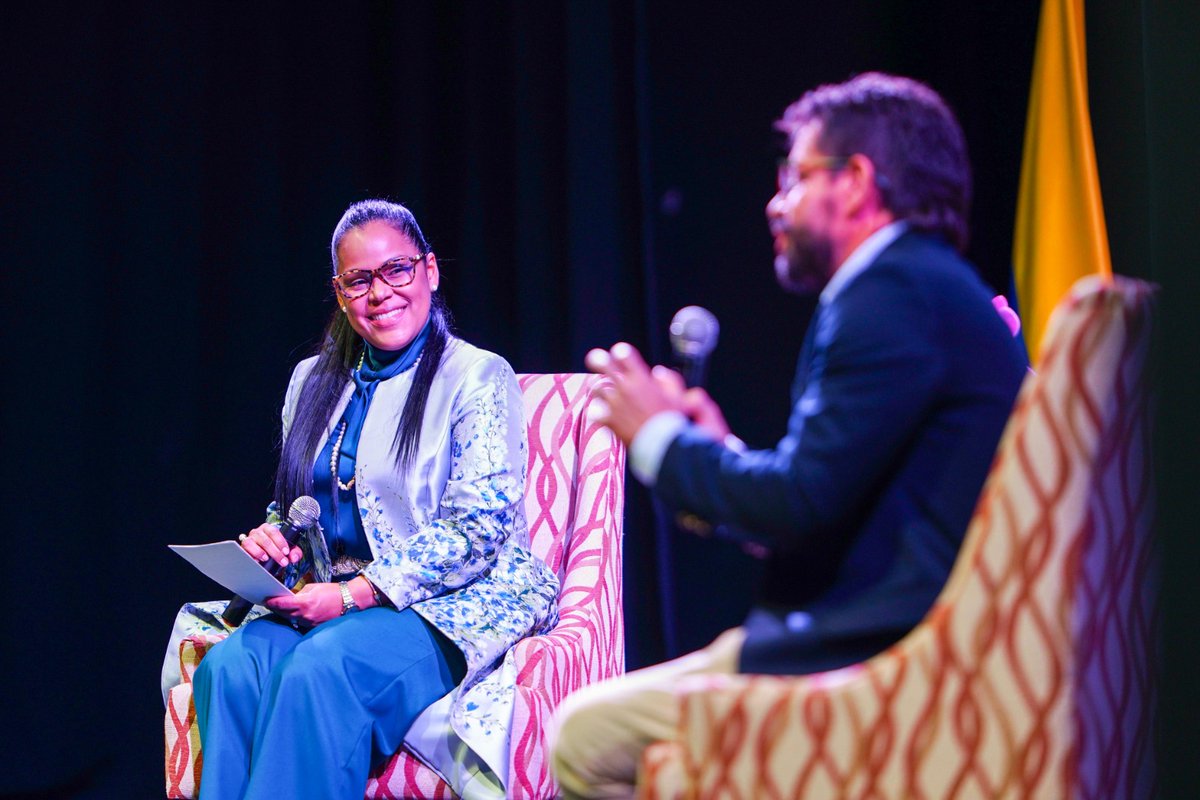Embajada de Colombia en El Salvador tweet media