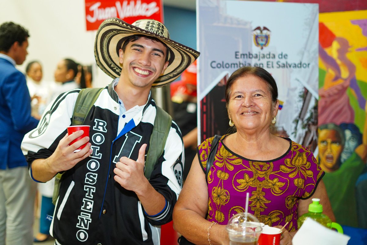 Embajada de Colombia en El Salvador tweet media