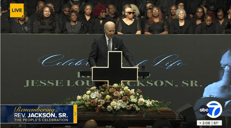 ABC7's tweet image. WATCH #LIVE: Former President Biden delivers remarks at Rev. Jesse Jackson's celebration of life service abc7.com/post/former-pr…