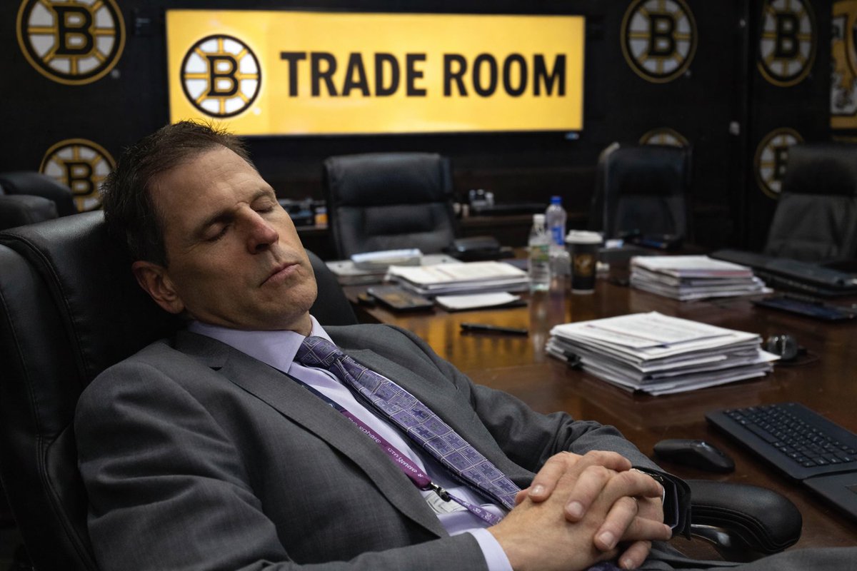 Simply_DiMeo's tweet photo. Live look in at Sweeney for today’s  #NHLTradeDeadline https://t.co/Qb1k9qr28l