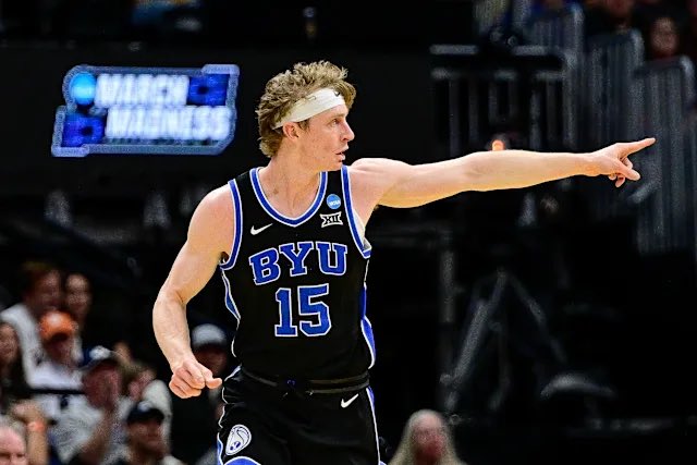 seany_mcbuckets's tweet image. There are only 12 high-major scholarship Seniors who stayed all four years at one school and averaged at least 20+ MPG in their careers. 

- Braden Smith (Purdue)
- Trey Kaufman-Renn (Purdue)
- Fletcher Loyer (Purdue)
- Bruce Thornton (Ohio State)
- Nick Martinelli (Northwestern)