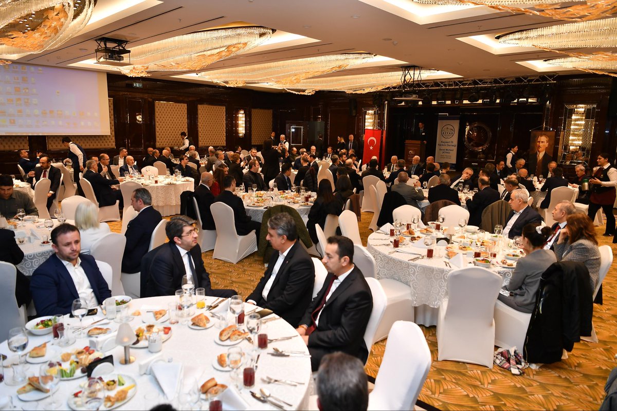 mvitamer's tweet photo. Ankara’da Kayseri İli Yardım Derneğinin iftar programına katıldık. Kayserili bürokratlarla birlikte iftar yapma mutluluğuna etiştiktik . Emeği geçen başta başkanımız Eyüp Bülent Conağası olmak üzere yönetime teşekkür ediyorum… https://t.co/Bb7NYuEOcV