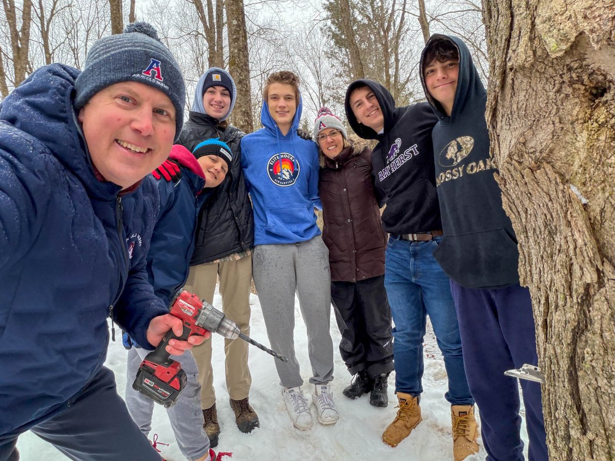 avonoldfarms's tweet image. This week, our students started the process of making syrup from the maple trees on campus! It's a perfect example of what school founder Theodate Pope Riddle envisioned—teaching boys to be stewards of their environment.
#AvonOldFarms #ActiveLearning #ExperientialLearning