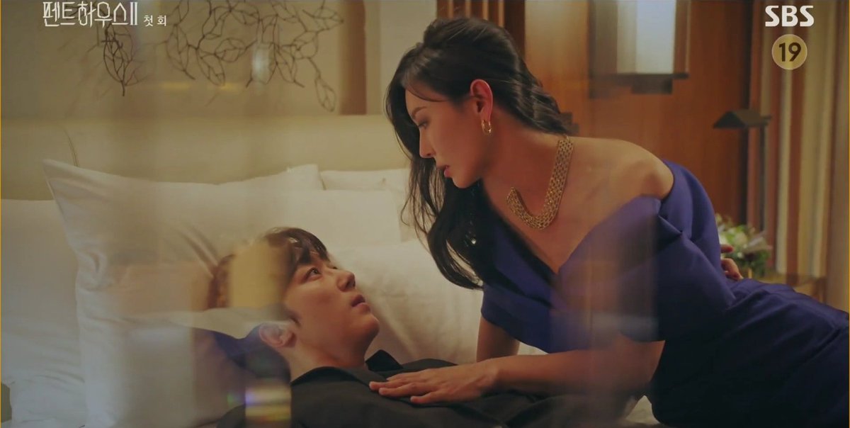 foreujiyeon's tweet photo. #김유진 #김소연 season 2, episode 1 of '펜트하우스' the penthouse: war in life, starring eugene and kim soyeon, was released 5 years ago. https://t.co/sspPlv0X0i