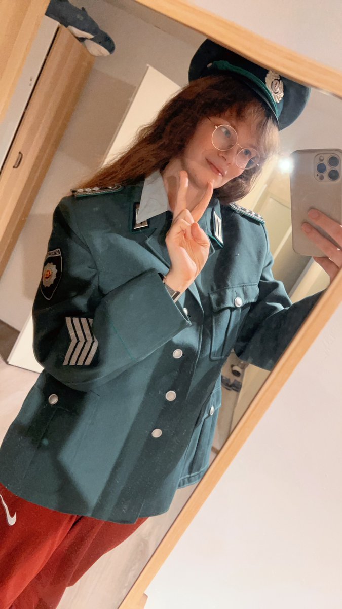 Leanne 🍅☭ tweet media