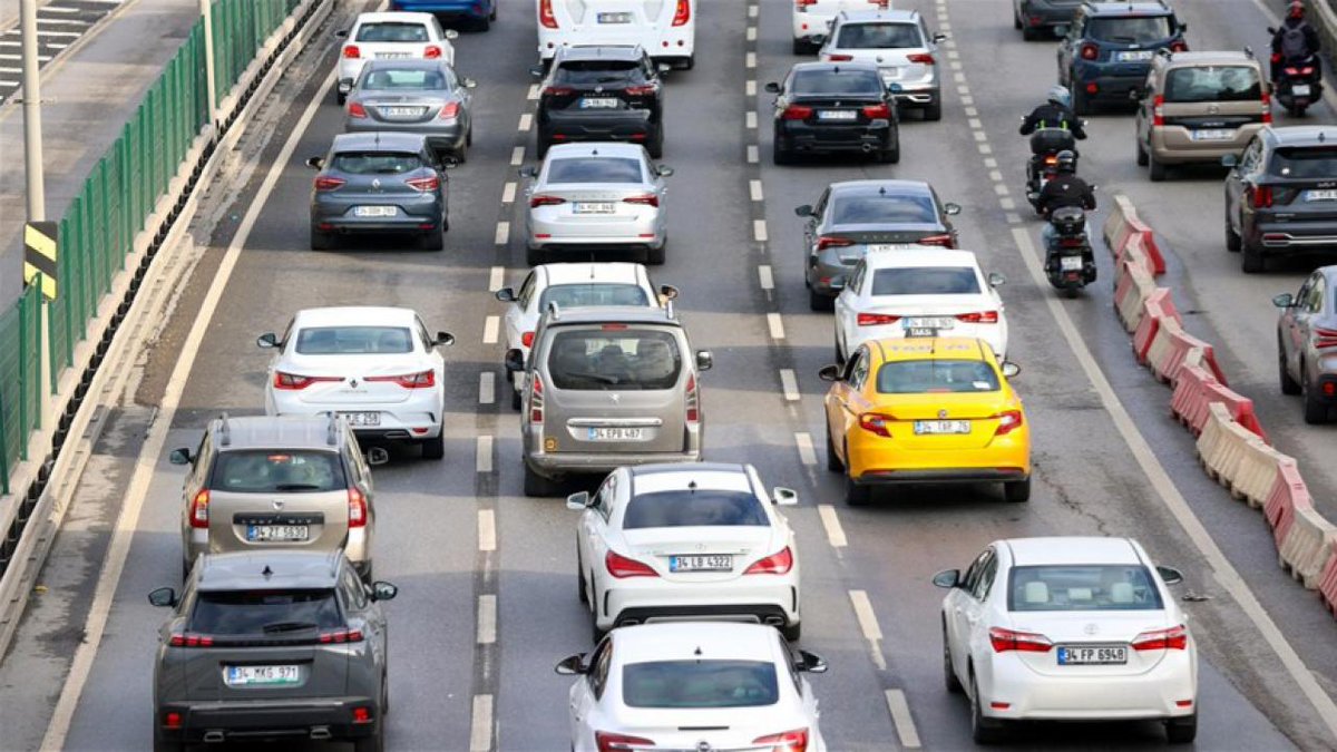 Emniyet Genel Müdürlüğü'nden "APP plaka" uyarısı:

📌"APP plakalar hukuken geçerli değil."

📌"Plakayı takan veya kullananlar hakkında 140 bin TL idari para cezası uygulanıyor, sürücü belgeleri 30 gün geri alınıyor ve araç 30 gün trafikten menediliyor."

tr.trthaber.com/1/e1097a1b