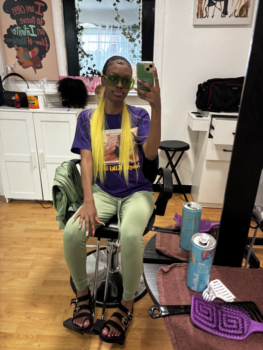 KikiMarieTV's tweet image. Chic Beauty Collective 🌻
Tampa, FL 🌴🌞

#UniversalOrlandoResort #MardiGras #ChicBeautyCollective #Tampa #Florida

youtube.com/live/vnpxOhEIg…